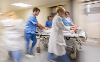 Un no-fault pour les médecins ? Réactions de PAUL BRUNET, président du Conseil pour la protection des malades & de PATRICK MARTIN MÉNARD, avocat spécialisé dans les causes médicales